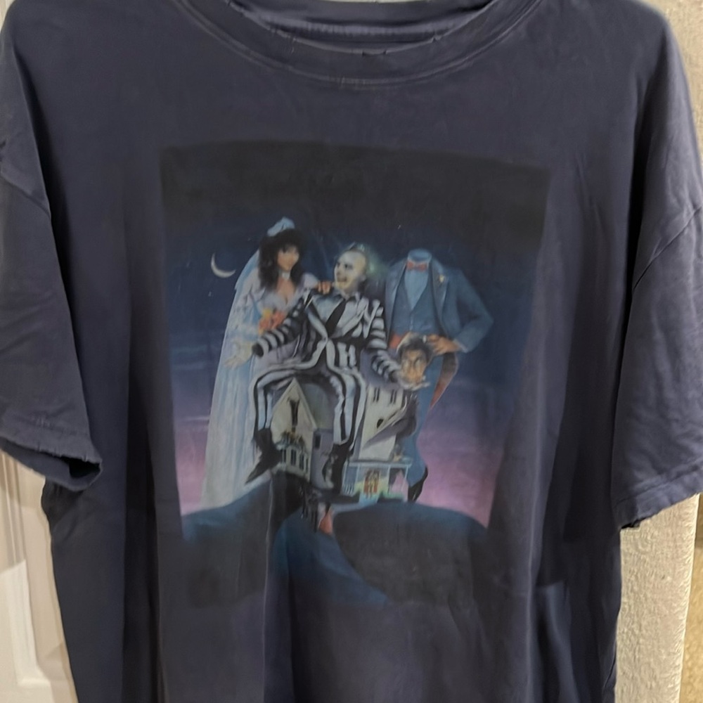 Women’s size Small American Eagle shirt